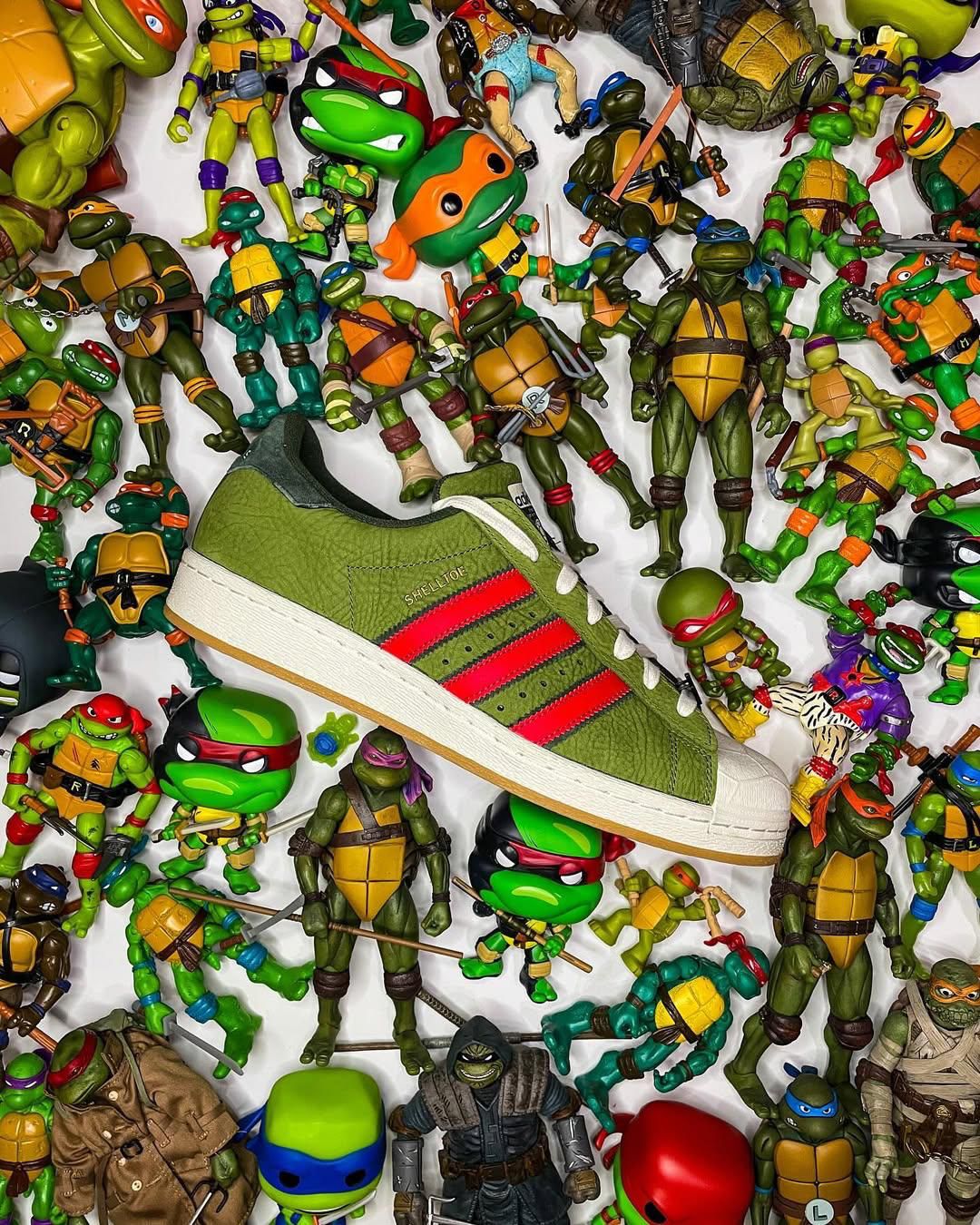 ADIDAS ORIGINALS SUPERSTAR SHELLTOE-'' NINJA TURTLES ''