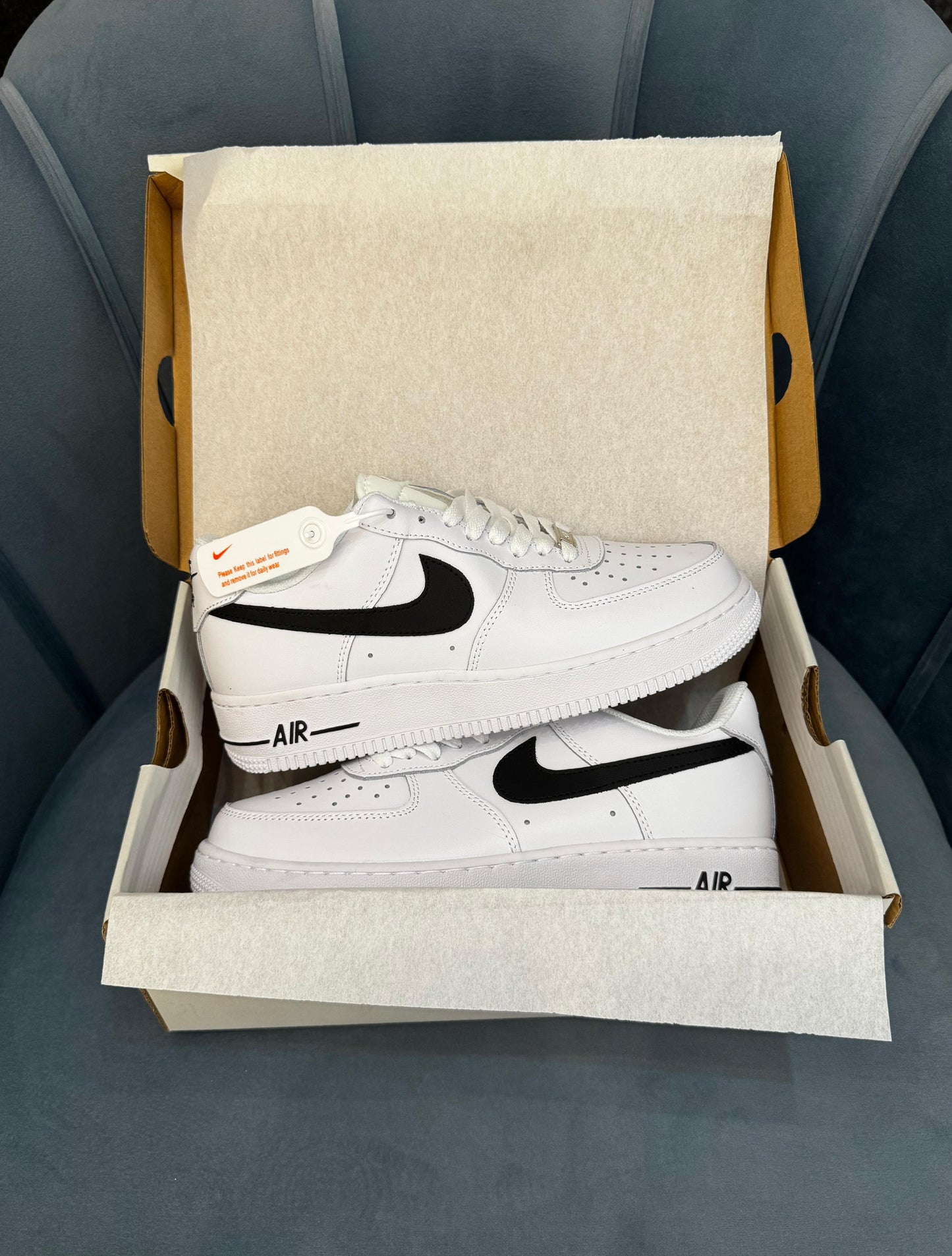 NIKE ''AIRFORCE 07 BLACK SWOOSH''