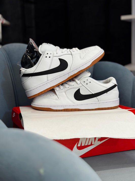 NIKE'' SB DUNK WHITE GUM ''