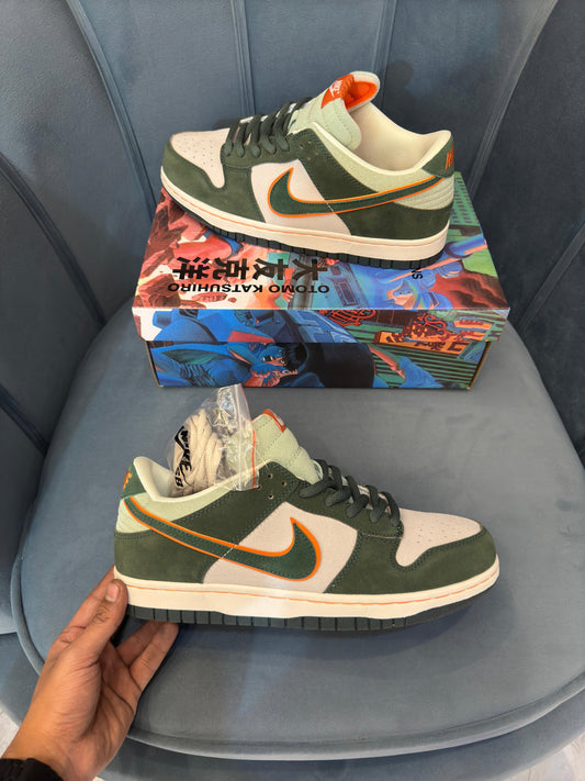 NIKE “SB DUNK LOW X OTOMO KATSUHIRO”