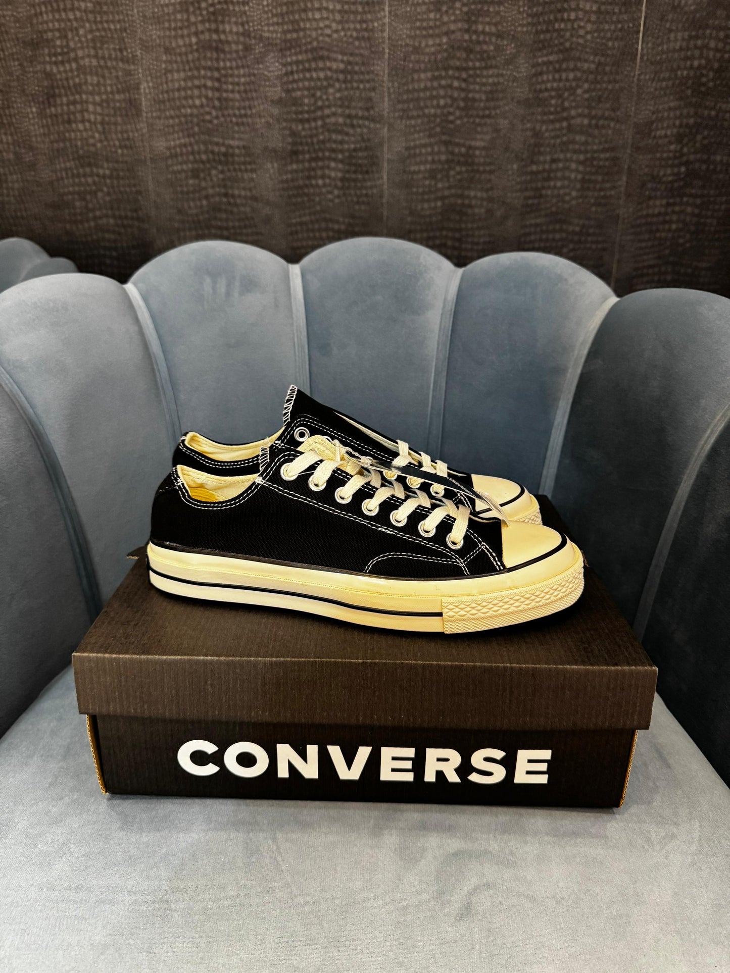 CONVERSE “CHUCK 70S LOW TOP BLACK”