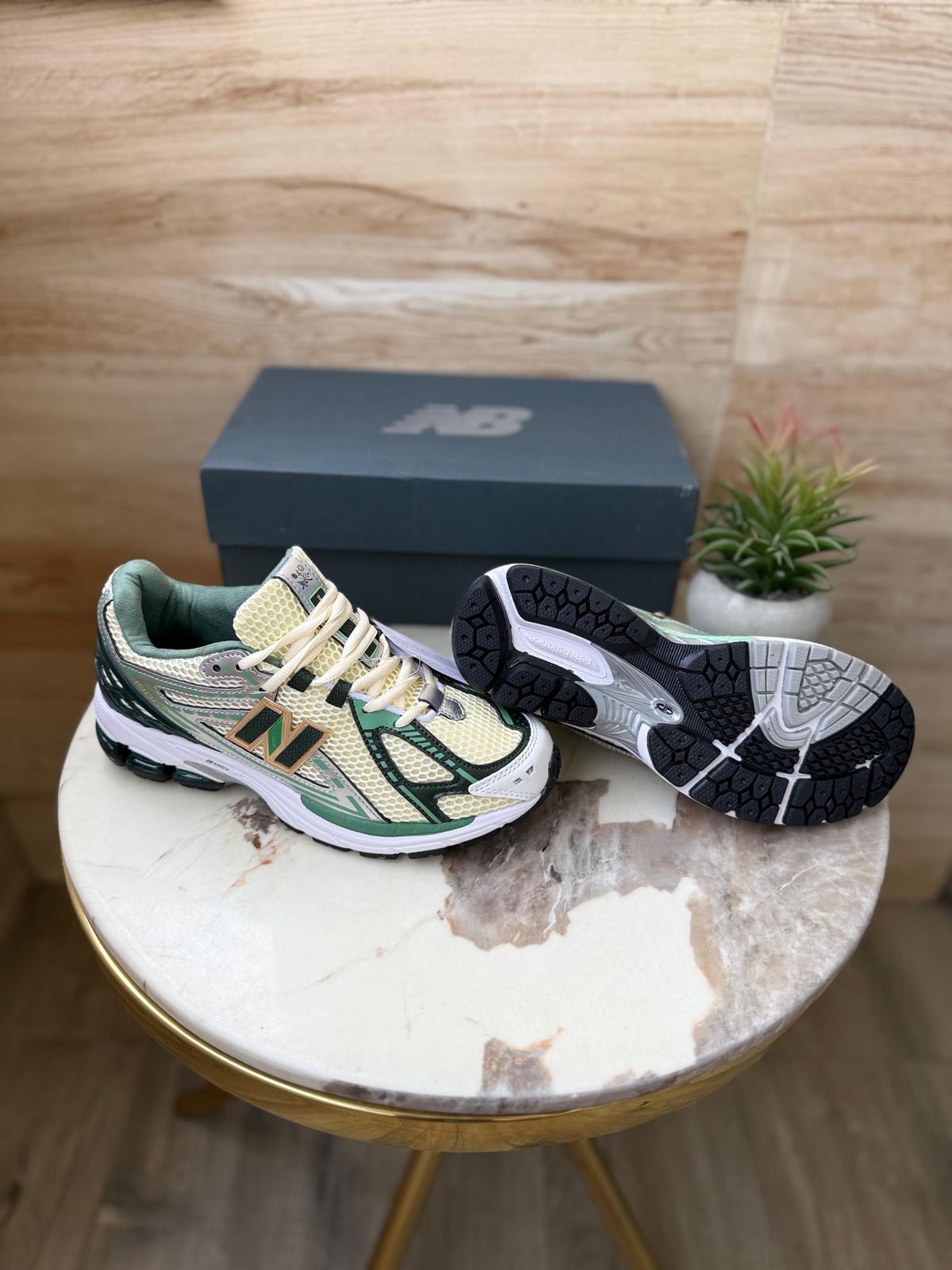 NEW BALANCE '' 1906 LEON DORE ''