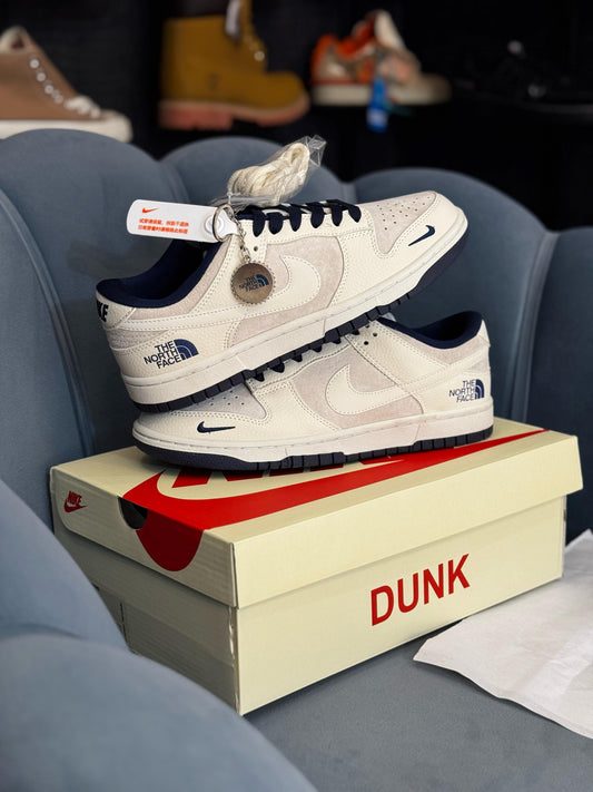 NIKE'' SB DUNK THE NORTH FACE ''