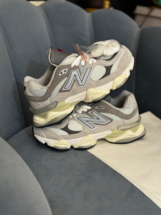 NEW BALANCE “9060 RAIN CLOUD GREY”