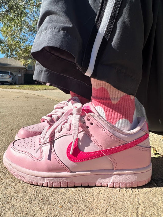 NIKE ''SB DUNK BARBIE TRIPPLE PINK''