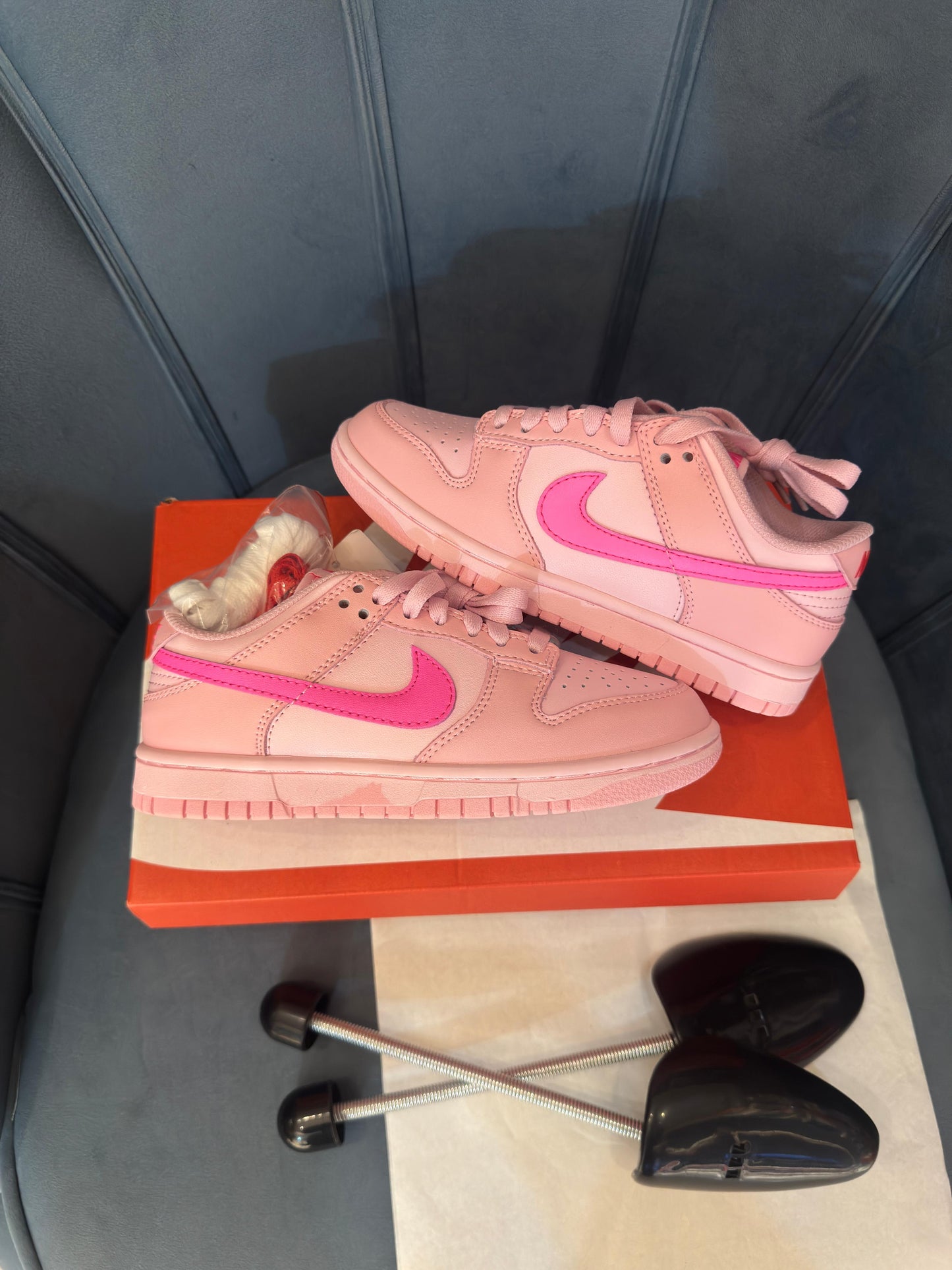 NIKE ''SB DUNK BARBIE TRIPPLE PINK''