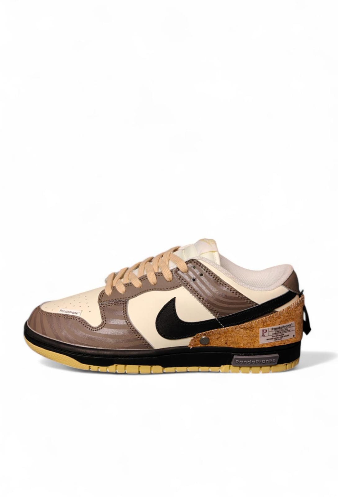 NIKE SB DUNK “PANDAPRANK CACAO”