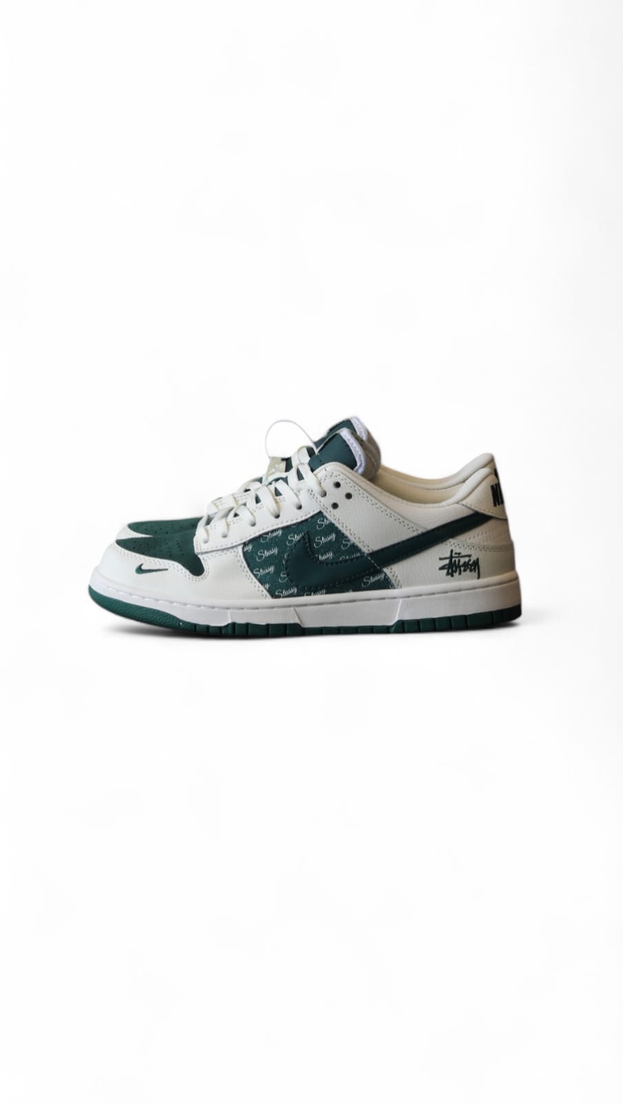NIKE SB DUNK STUSSY WHITE DARK GREEN 2025