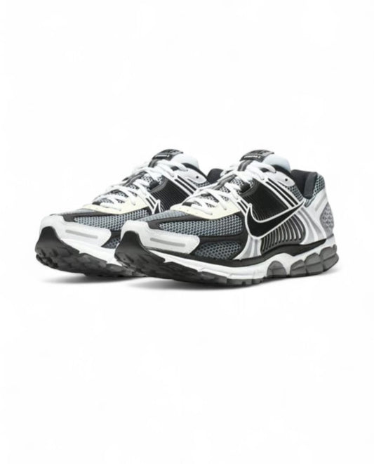 NIKE ''ZOOM VOMERO SUMMIT BLACK DARK GREY ''