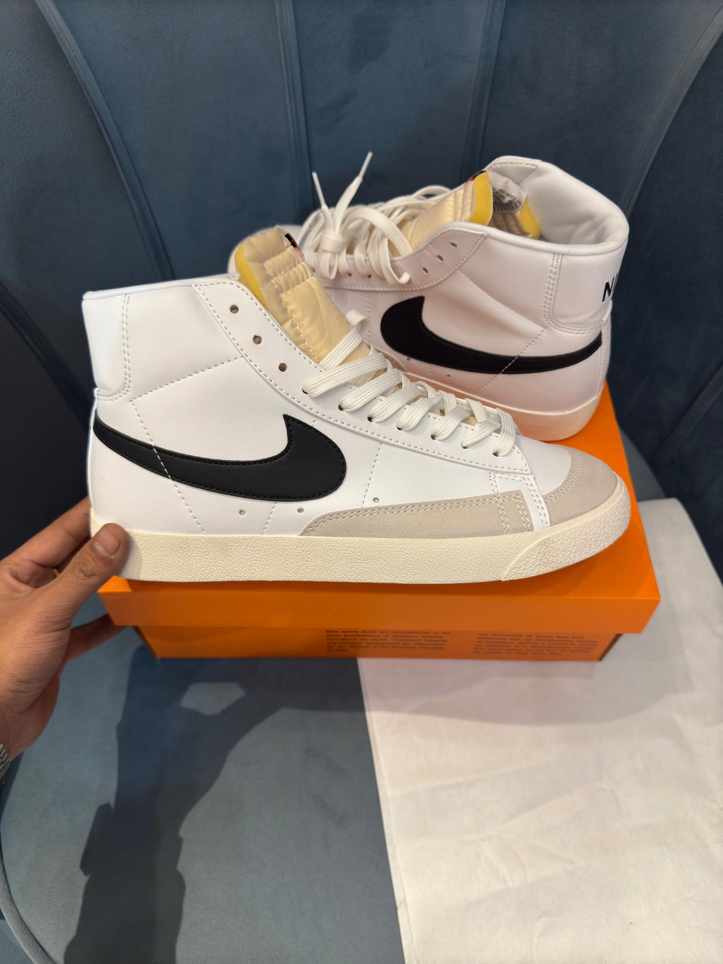 NIKE BLAZER MID HIGH TOP