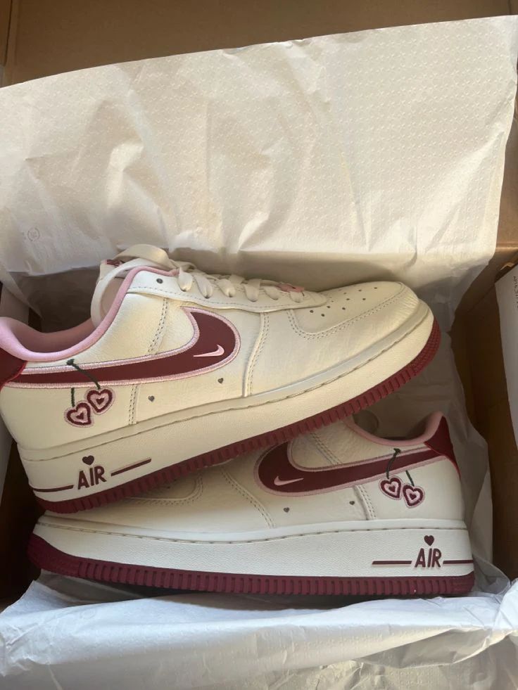 NIKE AIRFORCE ''VALENTINE''