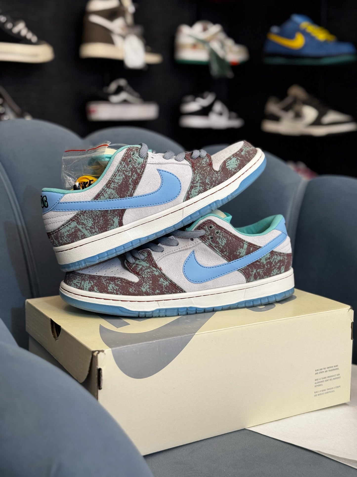 NIKE “SB DUNK CRENSHOWS SKATE CLUB”