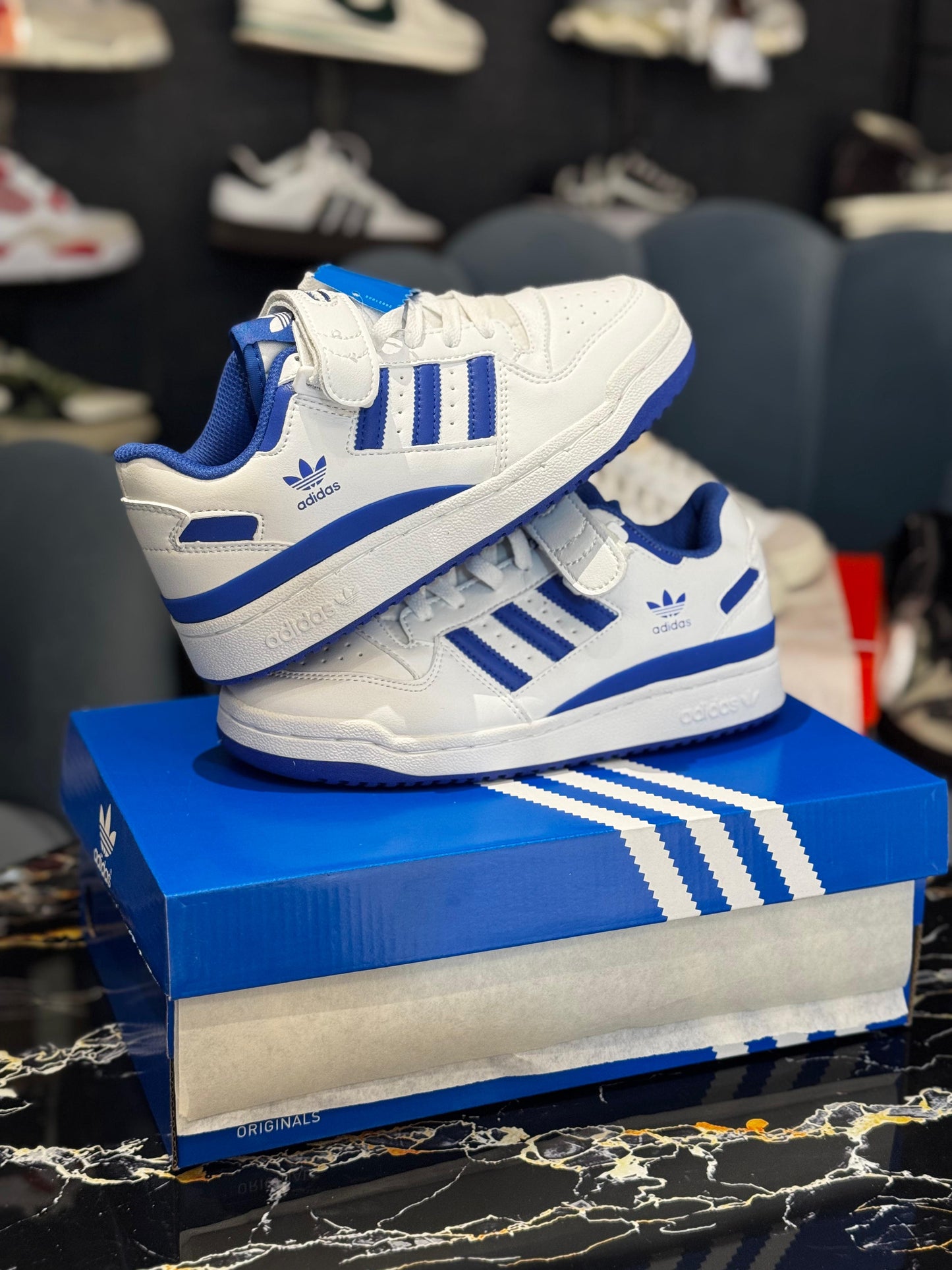 ADIDAS ''FORUM WHITE/BLUE''
