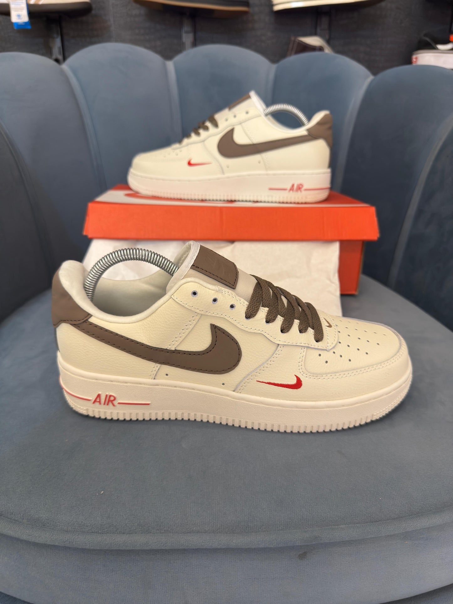 NIKE AIRFORCE1 “BROWN SWOOSH 07 LTD”