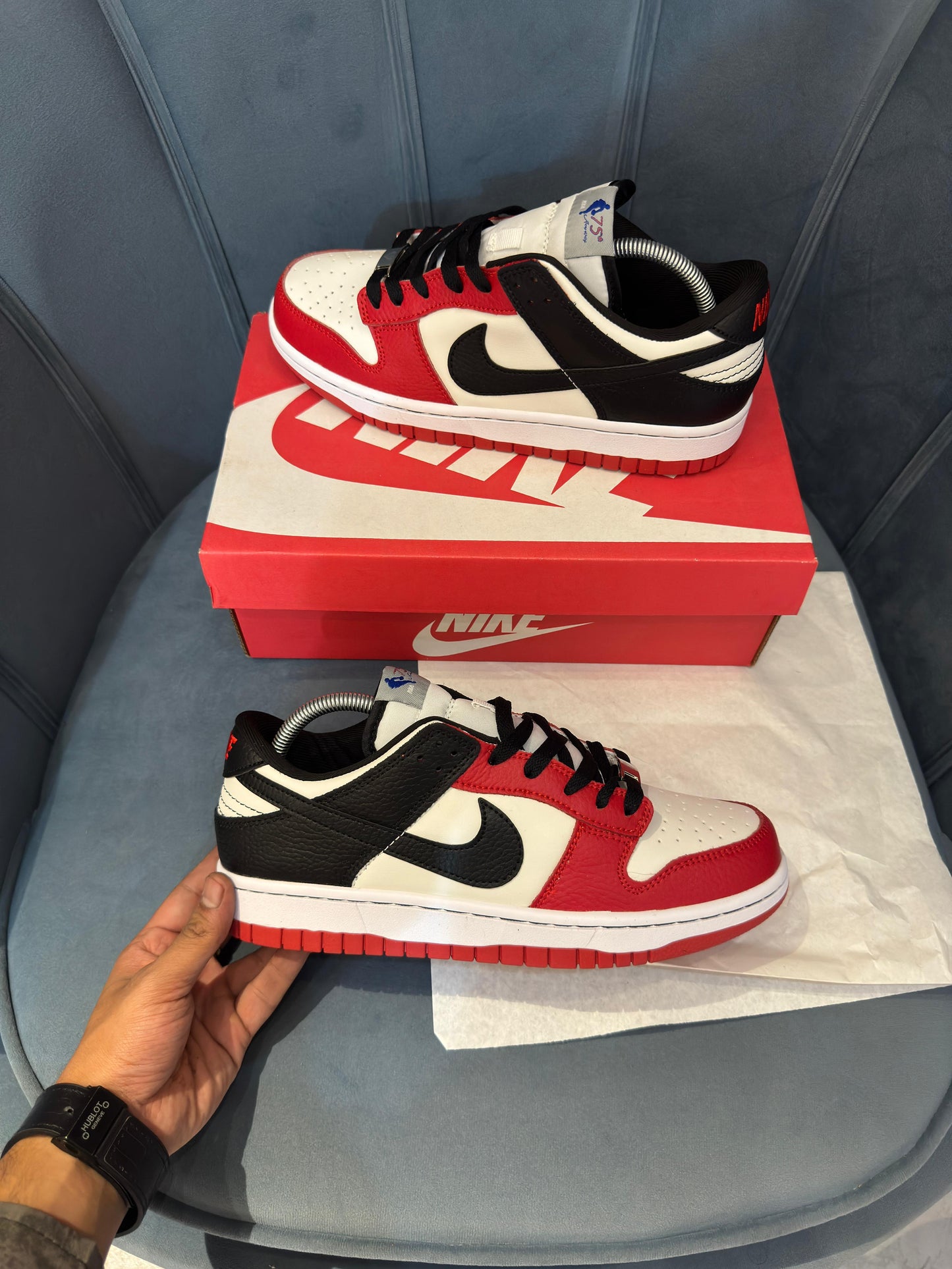 NIKE SB DUNK “CHICAGO EMB”