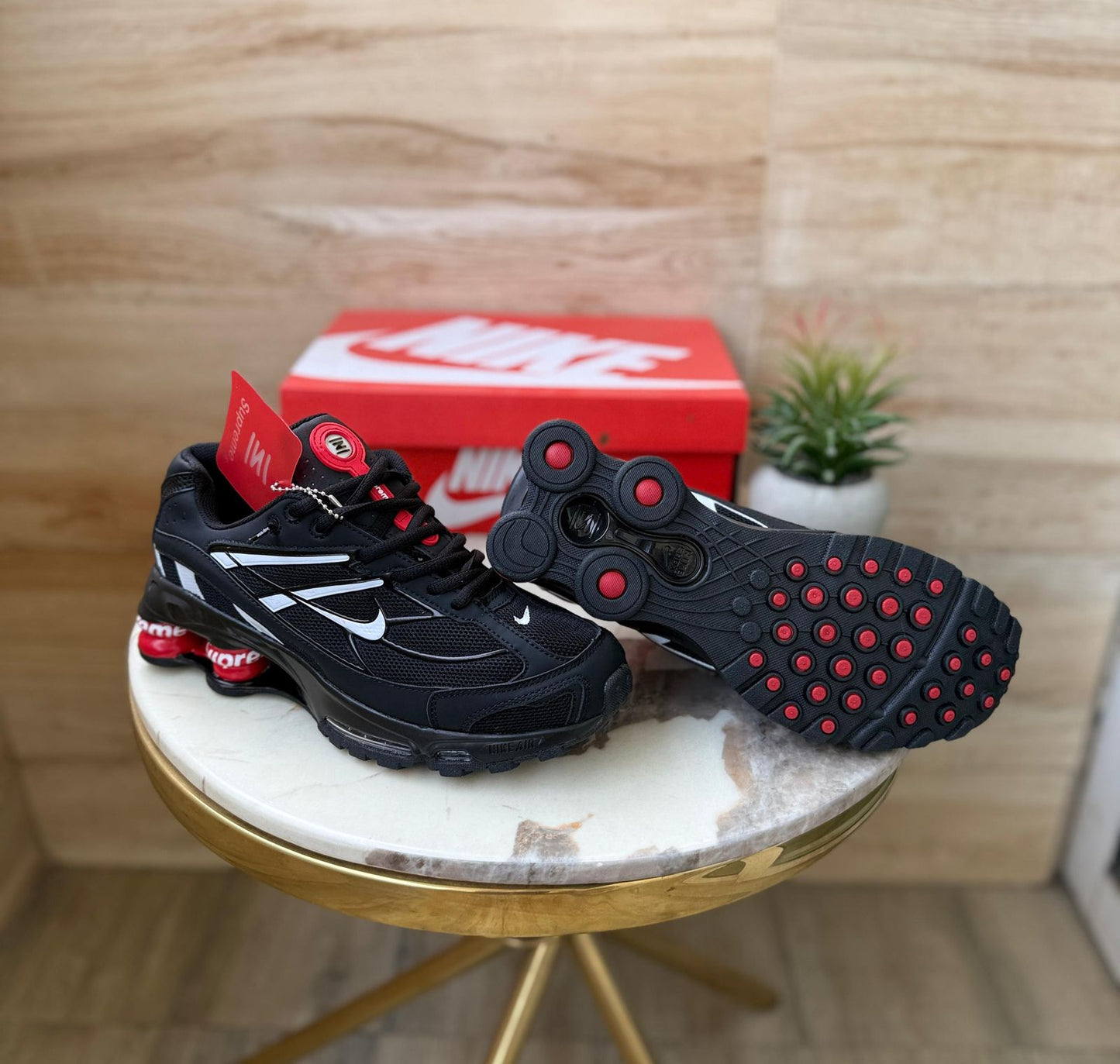 NIKE SHOX 2025 ''SUPREME''