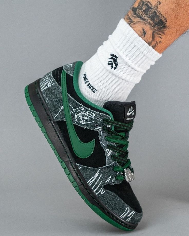 NIKE ''Sb x skateboard''
