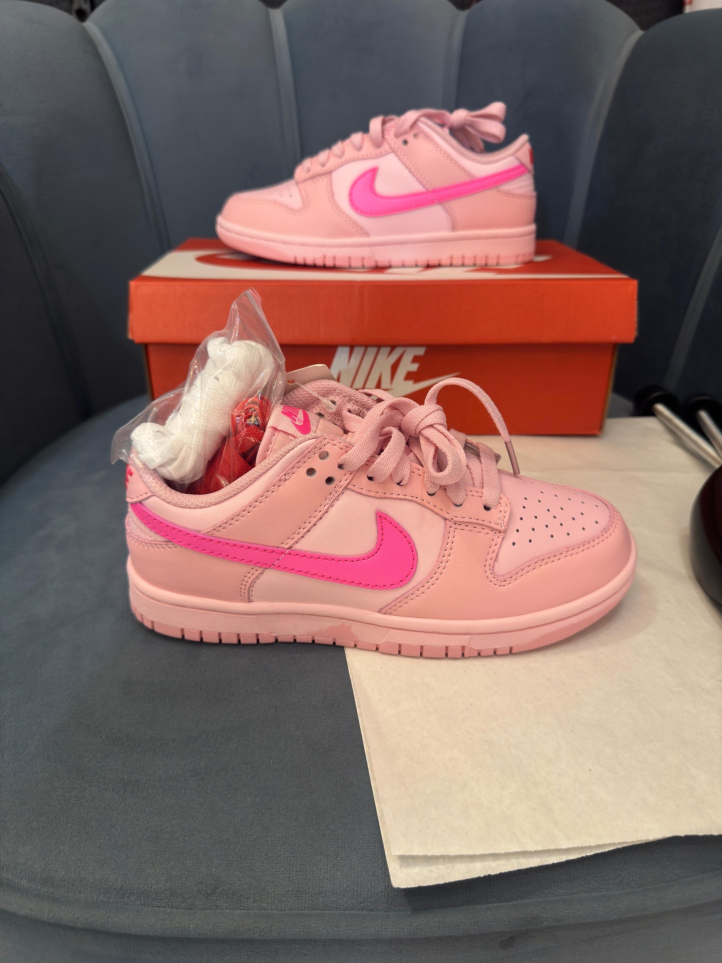 NIKE ''SB DUNK BARBIE TRIPPLE PINK''