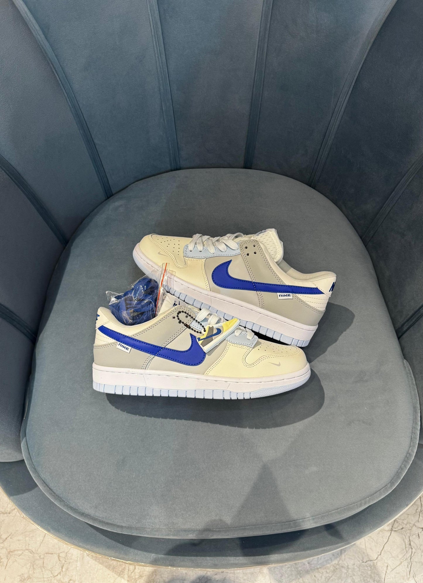 NIKE SB DUNK ''IVORY HYPER ROYAL''