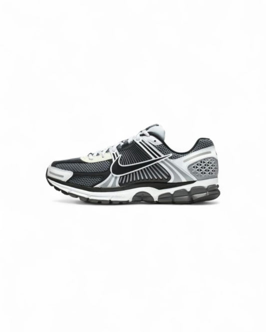 NIKE ''ZOOM VOMERO SUMMIT BLACK DARK GREY ''