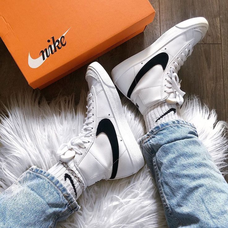 NIKE BLAZER MID HIGH TOP