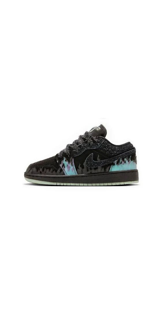 AIR JORDANS "1 LOW HALLOWEEN BLACK CAT"