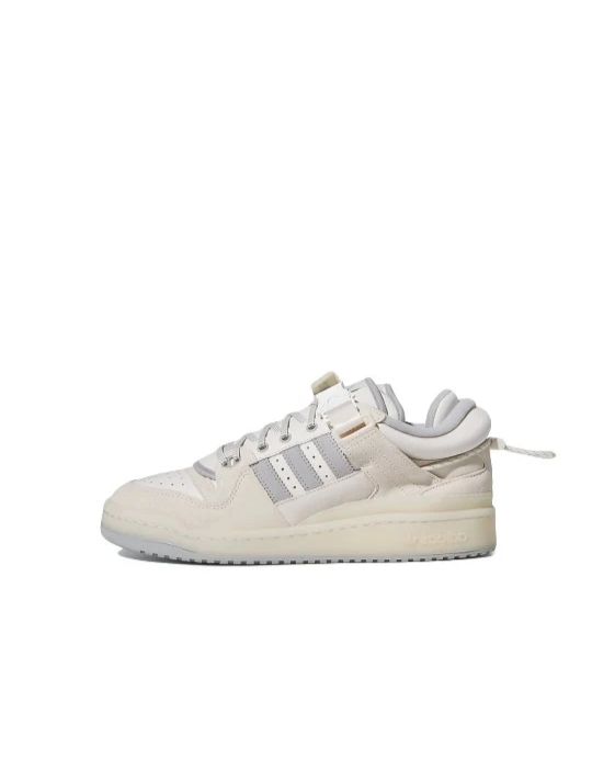 ADIDAS "BAD BUNNY FORUM BUCKLE CLOUD WHITE"