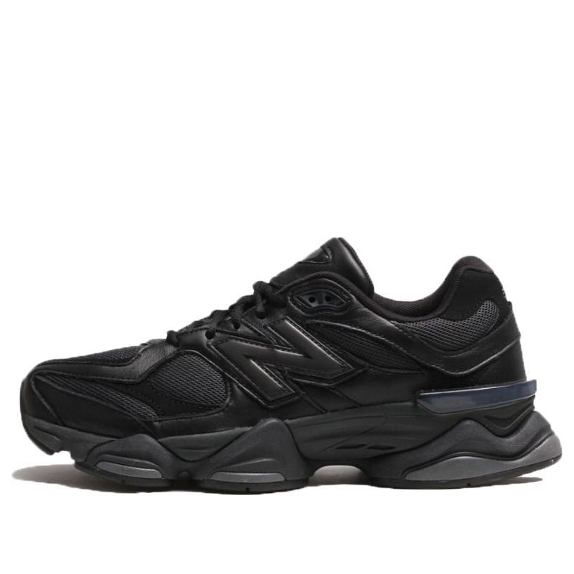 NEW BALANCE "9060 TRIPPLE BLACK"