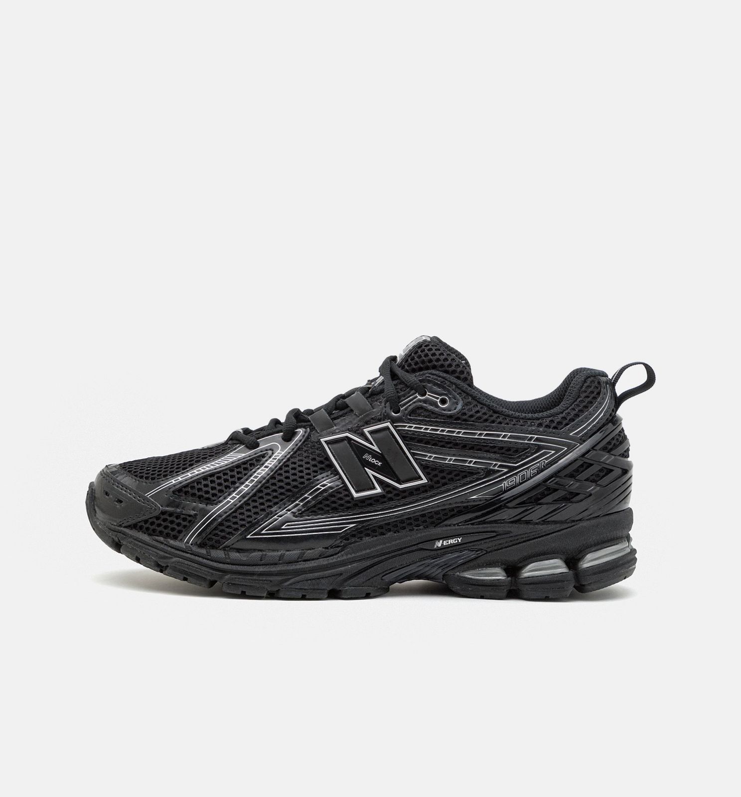 NEW BALANCE “1906 BLACK"